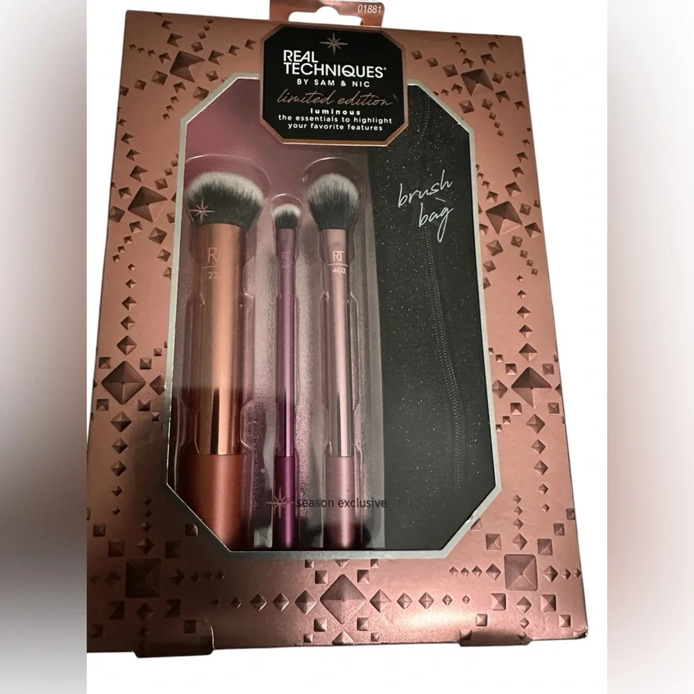 Real Techniques luminous brush set Limited Edition NIB